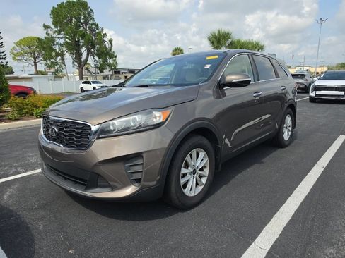 Used 2019 Kia Sorento FWD image 7