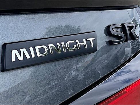 Used 2022 Nissan Altima 2.5 SR w/ Midnight Edition Package FWD image 9