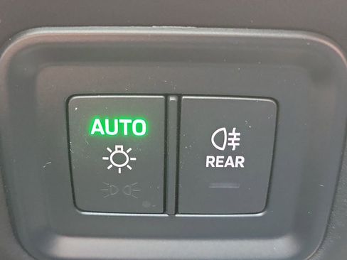 New 2025 Porsche Cayenne S image 36