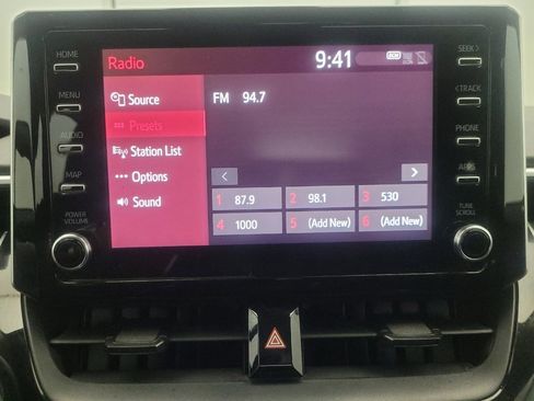 Used 2020 Toyota Corolla LE w/ Carpet Mat Package (TMS) FWD image 25