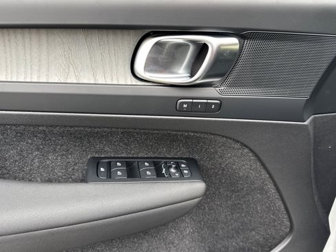 New 2026 Volvo XC40 B5 Core w/ Climate Package image 10