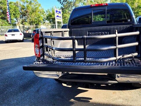 Used 2017 Nissan Frontier SV image 13