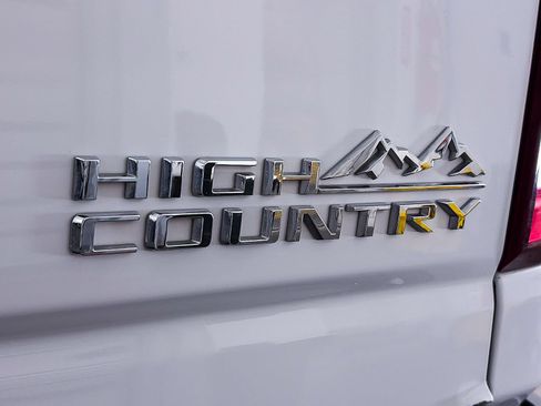 Used 2022 Chevrolet Silverado 3500 High Country w/ Safety Package II AWD/4WD image 5