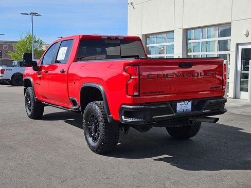 Used 2024 Chevrolet Silverado 2500 ZR2 w/ Technology Package AWD/4WD image 9