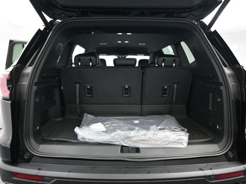 New 2026 GMC Acadia AT4 w/ Luxury Package AWD/4WD image 25