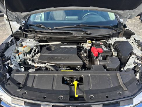 Certified 2025 Nissan Rogue SV FWD image 39