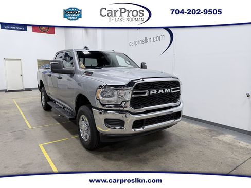 Used 2024 RAM 2500 Tradesman w/ Chrome Appearance Group AWD/4WD image 1