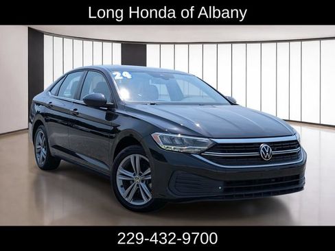 Used 2024 Volkswagen Jetta SE FWD image 5