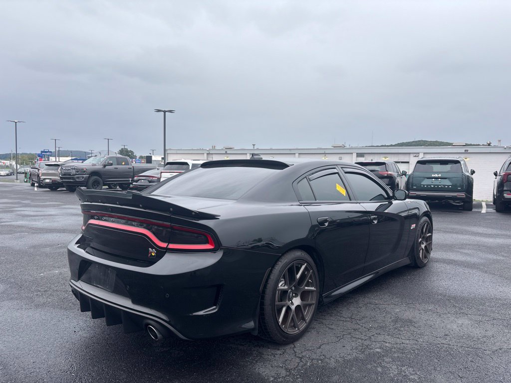 Used 2019 Dodge Charger Scat Pack w/ Technology Group RWD image 2