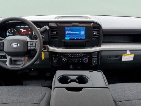 New 2026 Ford F550 4x4 SuperCab Super Duty w/ Snow Plow Prep Package image 17