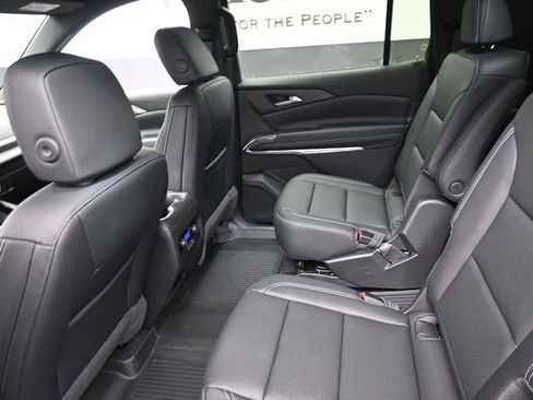 New 2026 Chevrolet Traverse LT image 10