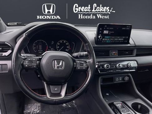 Used 2023 Honda Pilot TrailSport image 10