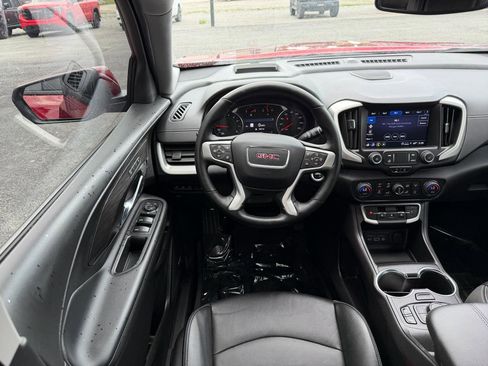 Used 2024 GMC Terrain SLT w/ Infotainment Package II AWD/4WD image 16