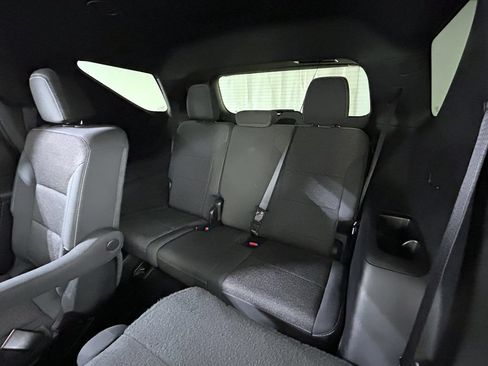 Certified 2025 Chevrolet Traverse LT AWD/4WD image 21