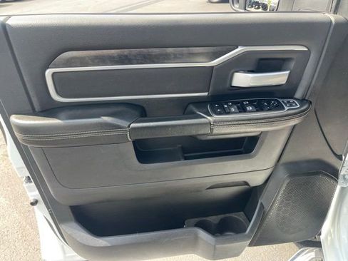 Used 2024 RAM 2500 Big Horn AWD/4WD image 12
