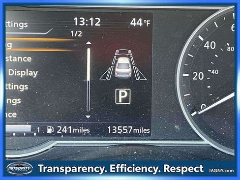Used 2025 Nissan Versa SV w/ Trunk Package FWD image 27