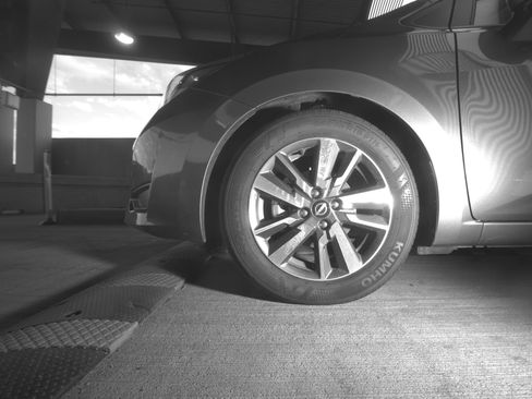 Used 2025 Nissan Versa SV image 12