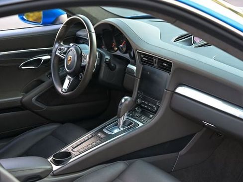 Used 2017 Porsche 911 Carrera image 31