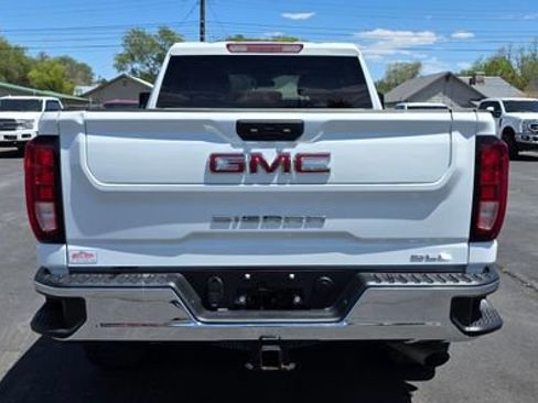 Used 2024 GMC Sierra 2500 SLE w/ SLE Convenience Package AWD/4WD image 5