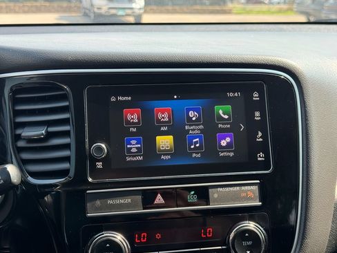 Used 2019 Mitsubishi Outlander SEL AWD/4WD image 17