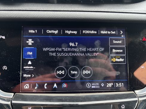 Used 2023 Cadillac XT6 Premium Luxury image 27