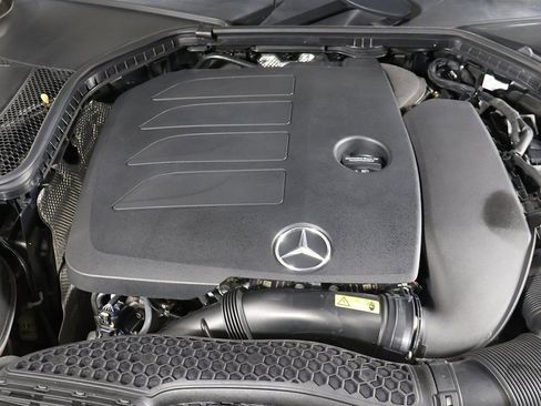 Used 2019 Mercedes-Benz C 300 Sedan w/ Premium Package image 16