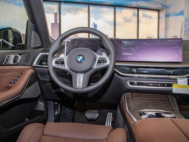Used 2026 BMW X5 xDrive40i w/ M Sport Package AWD/4WD image 16