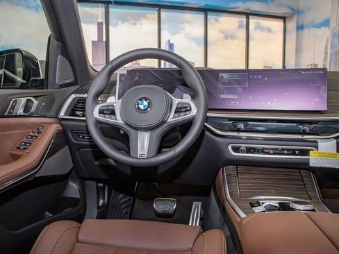 Used 2026 BMW X5 xDrive40i w/ M Sport Package AWD/4WD image 16