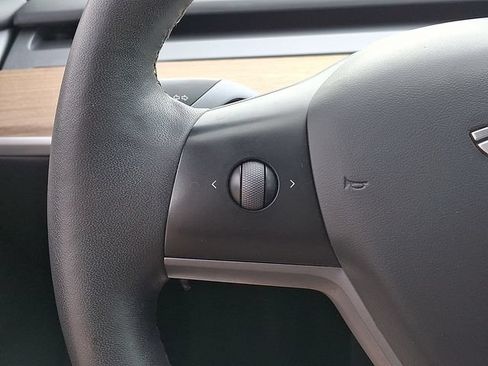 Used 2023 Tesla Model 3 Standard Range RWD image 24