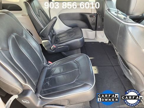 Used 2023 Chrysler Pacifica Limited image 24