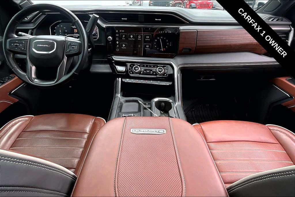 Used 2025 GMC Sierra 3500 Denali Ultimate AWD/4WD image 7