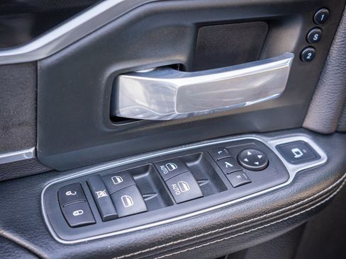 Used 2019 RAM 3500 Laramie image 15