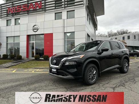 Certified 2023 Nissan Rogue S AWD/4WD image 1