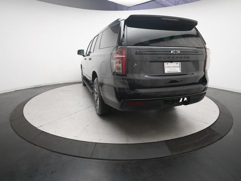 Used 2023 Chevrolet Suburban Z71 w/ Luxury Package AWD/4WD image 34