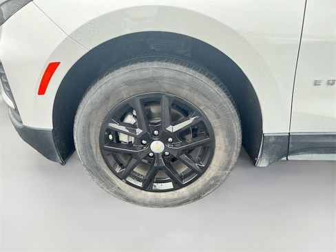 Used 2022 Chevrolet Equinox LS w/ LS Convenience Package image 30