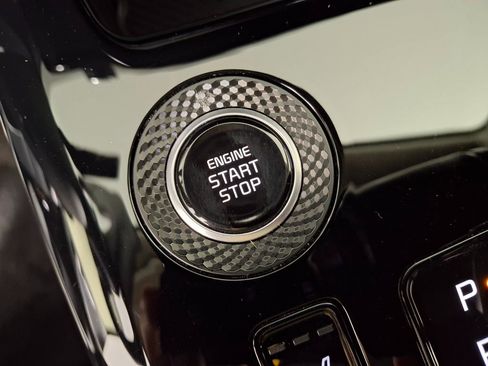 Used 2023 Kia Niro EX Touring image 15