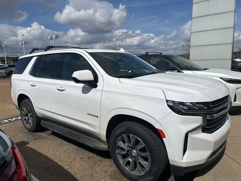 Used 2021 Chevrolet Tahoe LT w/ Rear Media and Nav Package image 5