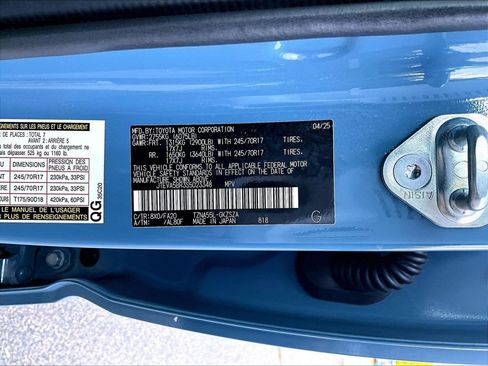 Certified 2025 Toyota 4Runner SR5 AWD/4WD image 9