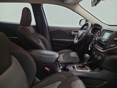 Used 2015 Jeep Cherokee Sport image 21