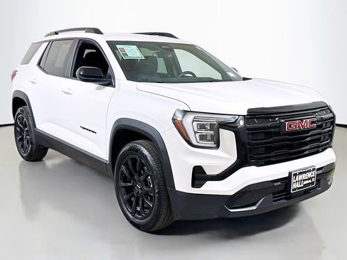 Used 2026 GMC Terrain Elevation w/ Elevation Premium Package AWD/4WD image 3