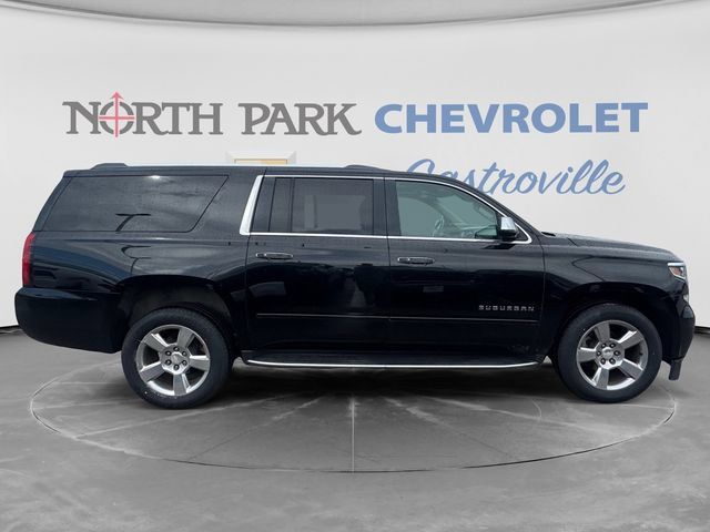 Used 2018 Chevrolet Suburban Premier RWD image 2