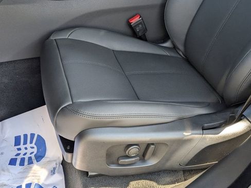 New 2026 Land Rover Range Rover Velar Dynamic SE image 4