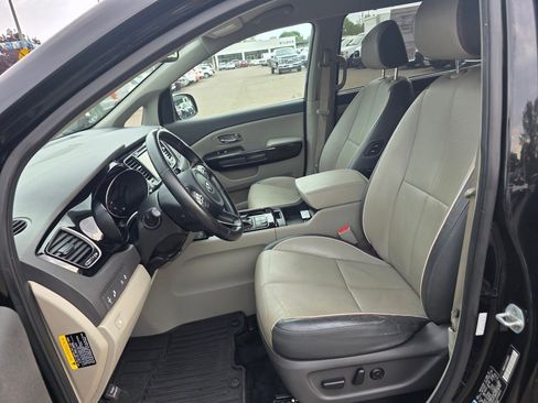 Used 2018 Kia Sedona SX image 7