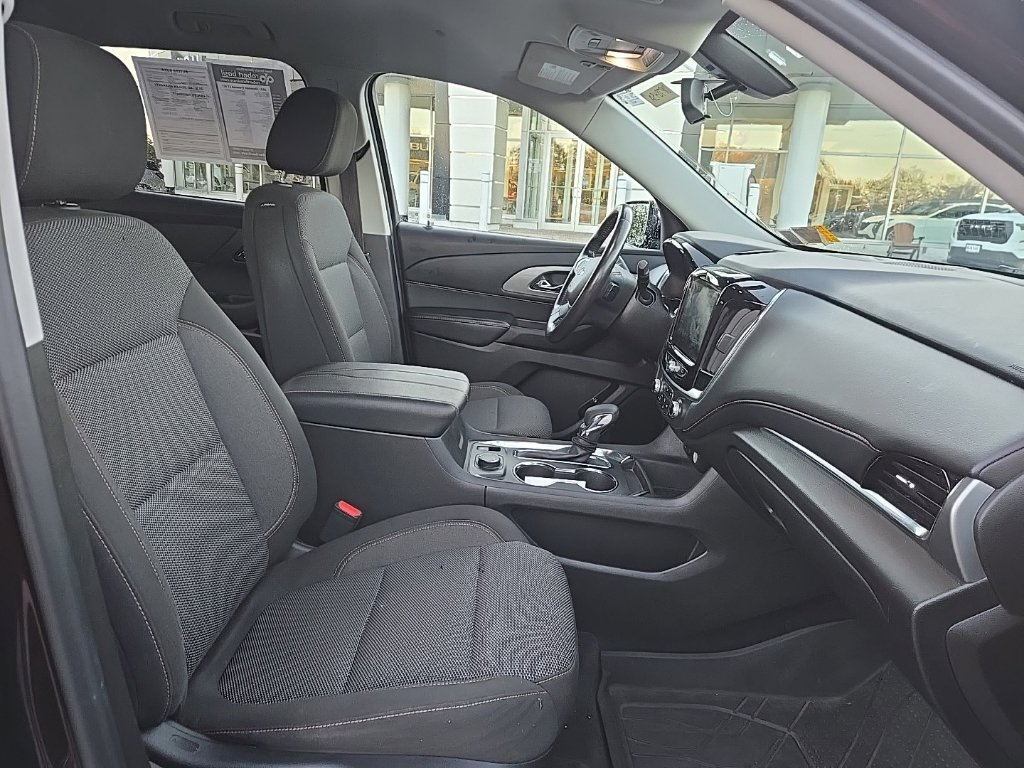 Used 2021 Chevrolet Traverse LT AWD/4WD image 7