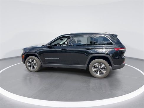 Used 2022 Jeep Grand Cherokee Limited 4xe image 5