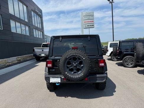 Used 2023 Jeep Wrangler Unlimited w/ Sun & Screen Package AWD/4WD image 3