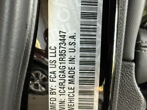 Used 2024 Jeep Grand Cherokee Altitude image 56