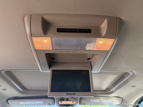 Used 2011 GMC Yukon Denali AWD/4WD image 20