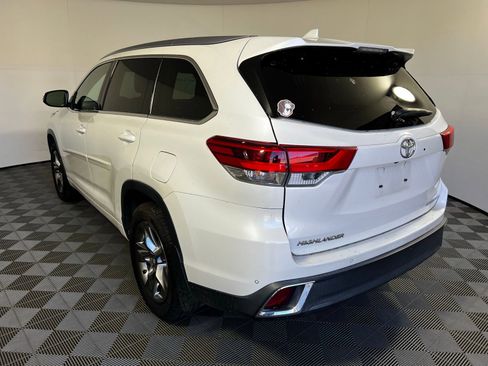 Used 2018 Toyota Highlander Limited Platinum image 7