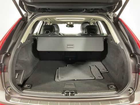 Certified 2023 Volvo XC60 B5 Core w/ Climate Package image 34